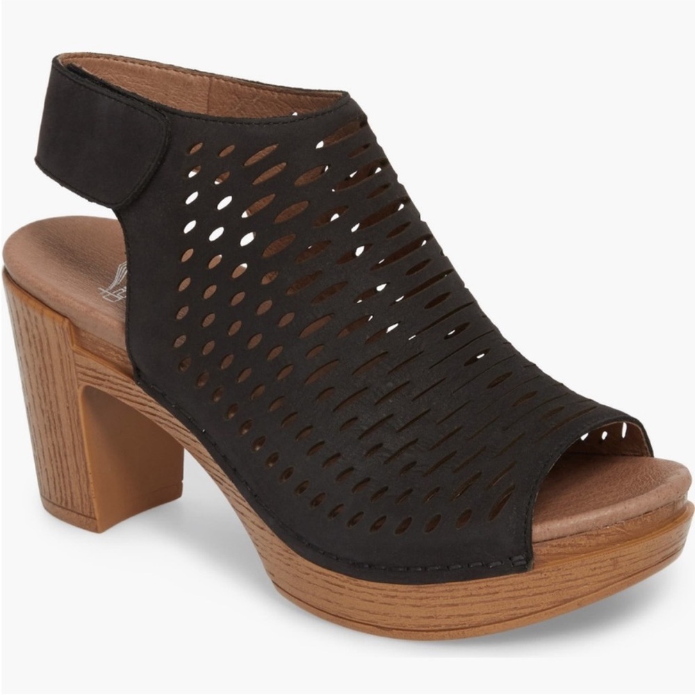 Dansko Danae sandal Size 40/US 10-10.5 B71